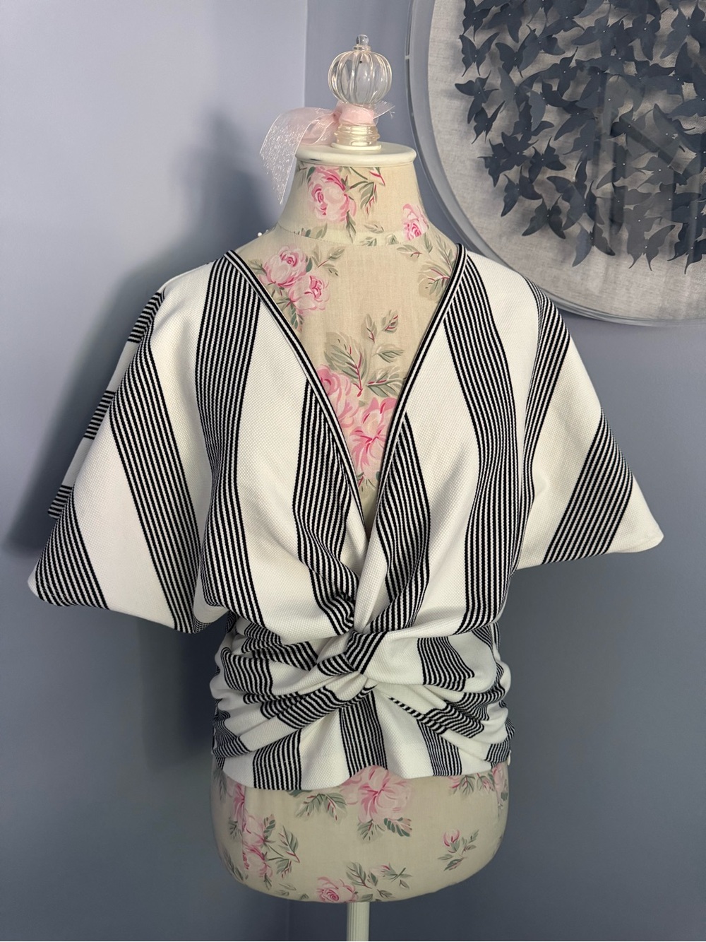 Anthropologie bishop + young Black and White Striped Twist-Front Top - Picture 4 of 13